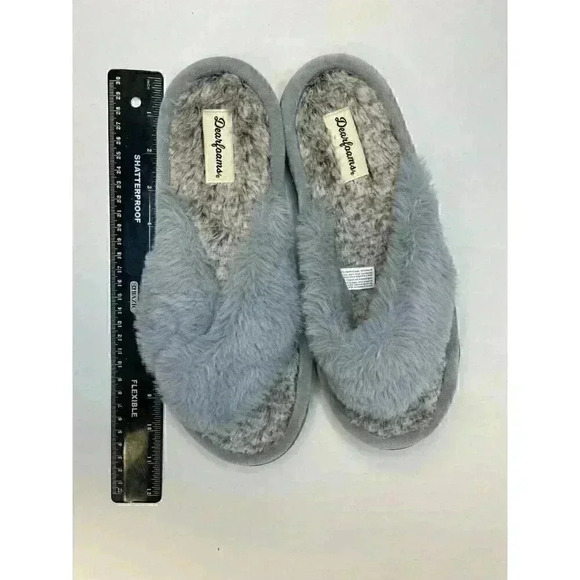 Gray House Slippers size 9-10 - Picture 1 of 4